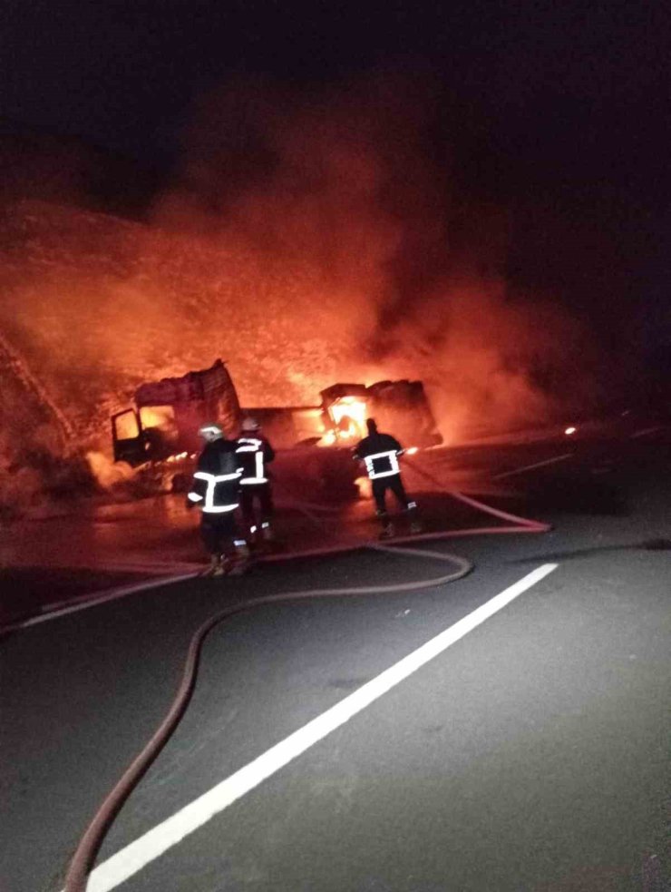 Şanlıurfa’da devrilen akaryakıt tankeri alev alev yandı
