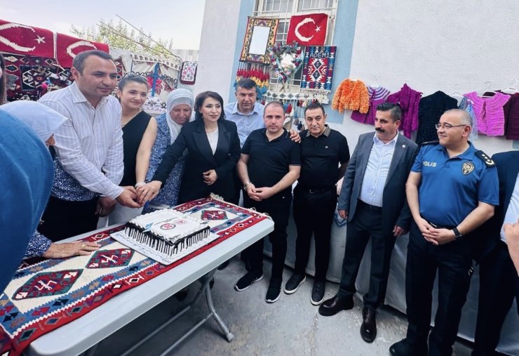 Silopi ADEM1’de yılsonu sergisi açıldı
