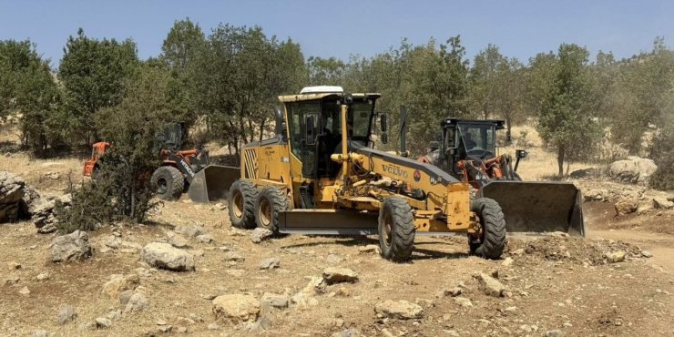 Terörden boşalan köylere 45 kilometrelik yol yapılıyor