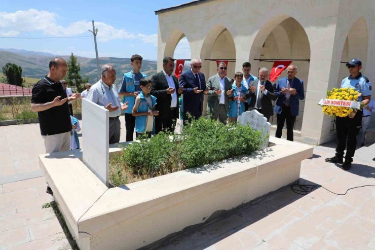 Abdulvehhap Gazi ve Beyböyrek dualarla anıldı
