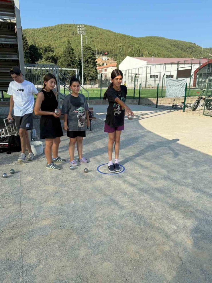 Ula’da minikler bocce ile tanıştı