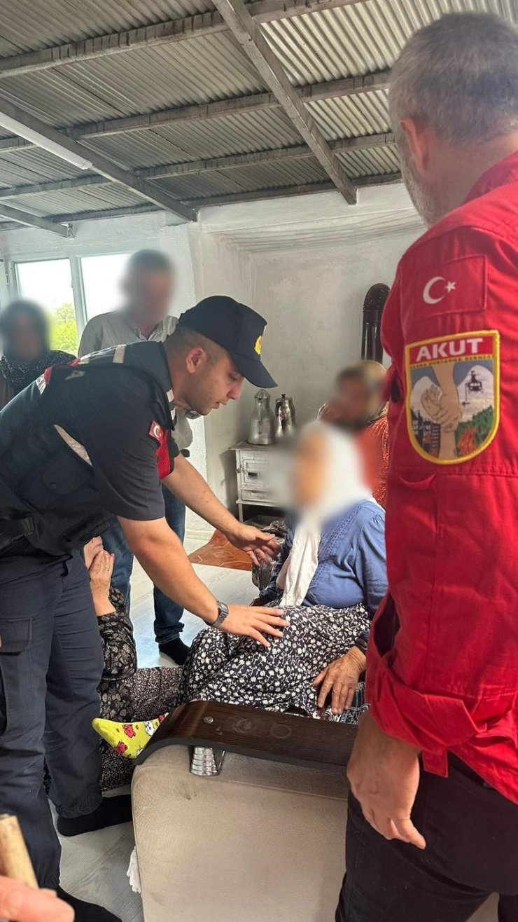 Yaşlı kadın ormanlık alanda kayboldu, komşu köyde sağ olarak bulundu