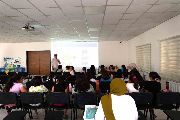 Melikgazi Belediyesi’nde geri dönüşümde farkındalık eğitimleri devam ediyor