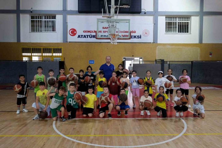 Sakarya’da çocuklar sporun her dalında dolu dolu bir yaz tatiline başladı