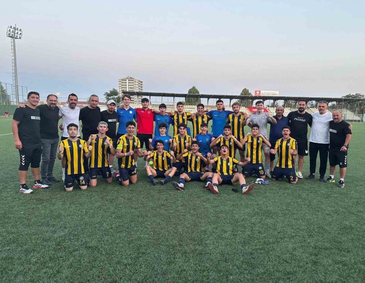 Talas Belediyespor U17 takımı Türkiye finallerine kaldı