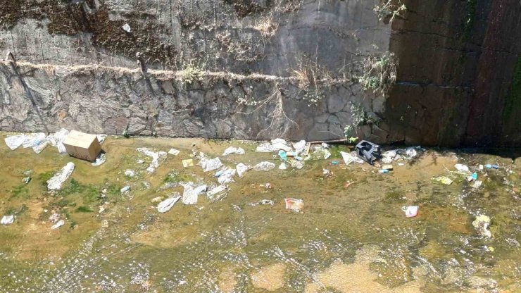 Tabakhane Deresi, duyarsız vatandaşların hedefi oldu