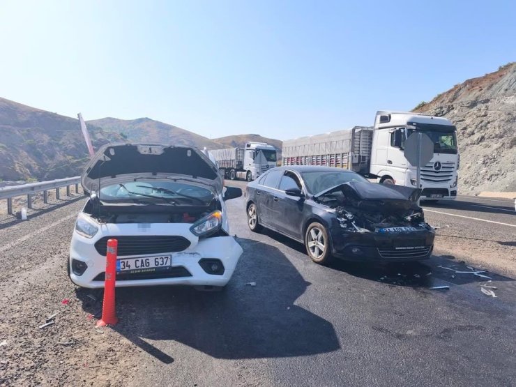 Elazığ zincirleme trafik kazası: 1 yaralı
