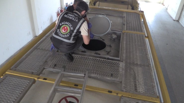 Kapıkule’de boş tankerden 10 bine yakın kaçak elektronik sigara çıktı