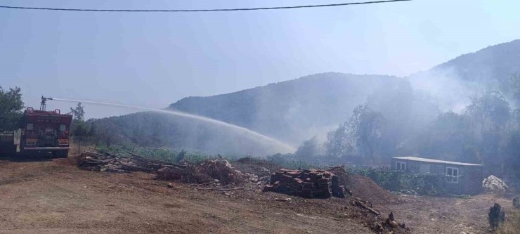 Kumluca’da makilik yangını 7 dakikada müdahale ile kontrol altın alındı