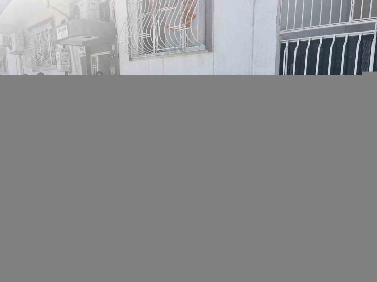 Elektrik panosunda çıkan yangın ekipleri harekete geçirdi