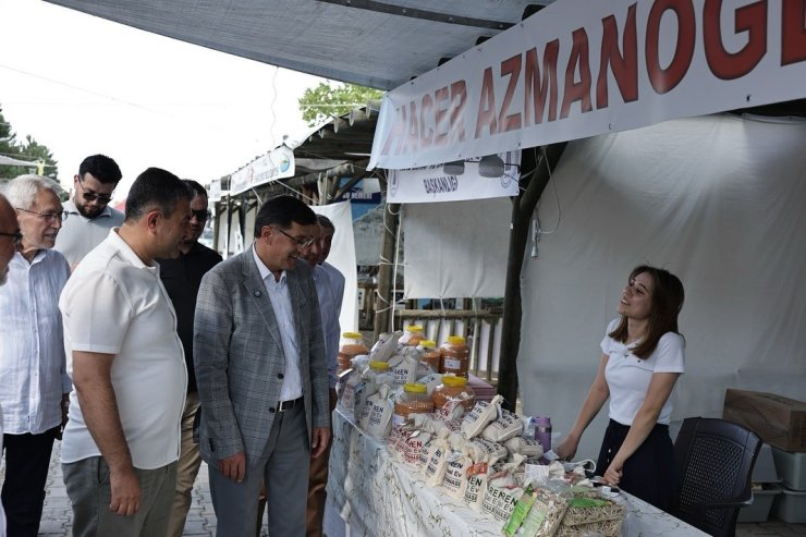 Başkan Kahveci, Gediz Tarhana Festivali’nde vatandaşlarla buluştu