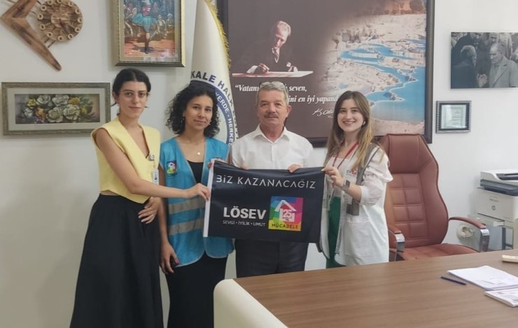 Hasta çocuk annelerine moral ve meslek kazandıran giyim kursu