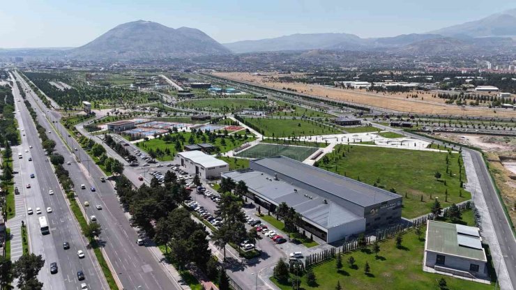 Büyükşehir, Türkiye’deki ilk yerli ve milli havuz sterlizasyon sistemi ile örnek oluyor