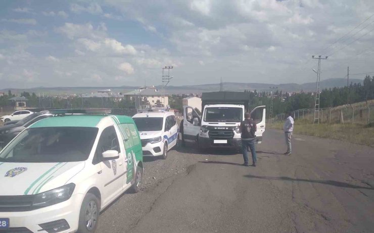 Kars’ta polis uygulamaları devam ediyor