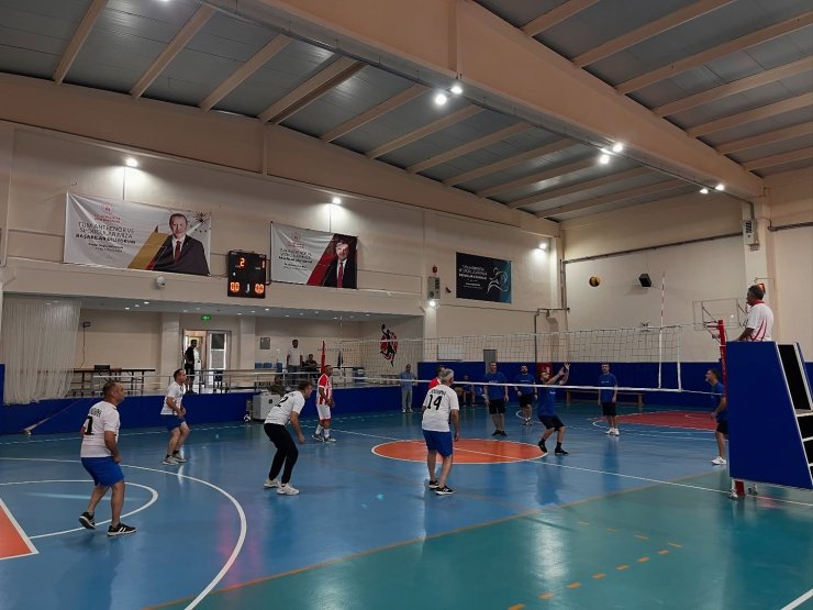 Buharkent’te ’Kentin Çocukları’ voleybol turnuvasında ilk düdük çaldı