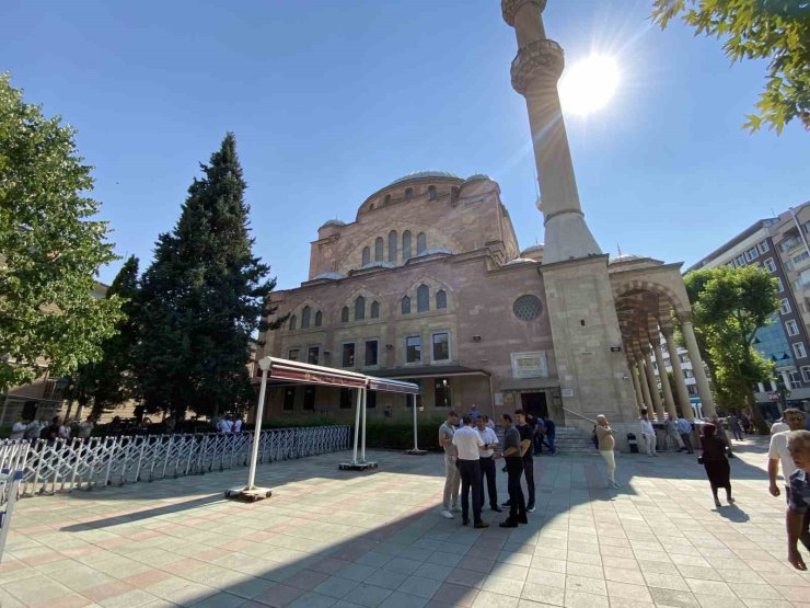 Reşadiye Camii’nde şehit cenazesi hazırlığı