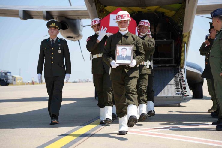 Şehit Üsteğmen Tuğrul Özsu’nun cenazesi Çorlu’ya getirildi