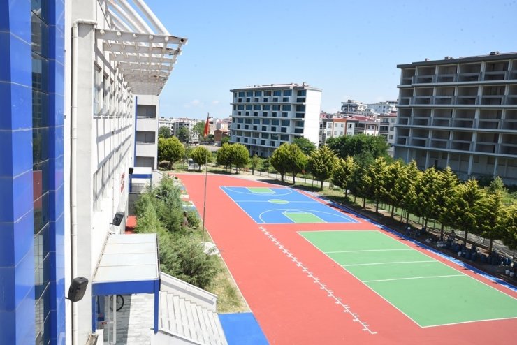 OMÜ Vakfı Koleji’nden geleceğe güvenli spor yatırımı