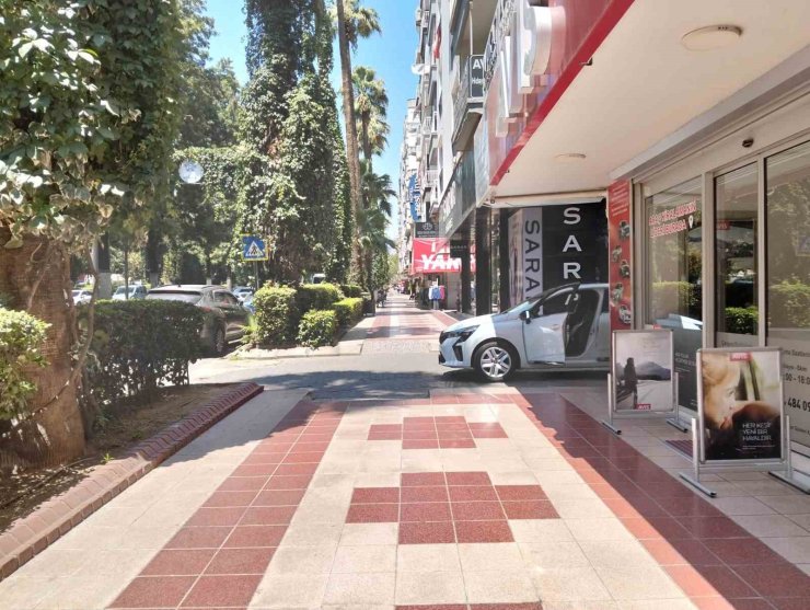 Termometreler 43 dereceyi gösterdi, Aydın hayalet şehre döndü