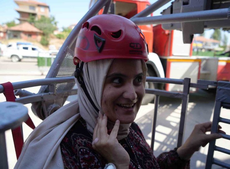 Kırıkkale itfaiyesi, engelli kadının hayalini gerçekleştirdi