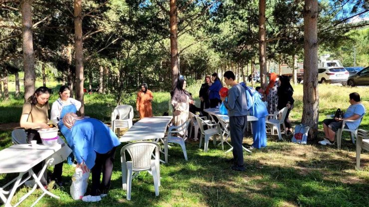 Bayburt’ta otizmli çocuklar ve ailelerine yönelik piknik etkinliği düzenlendi