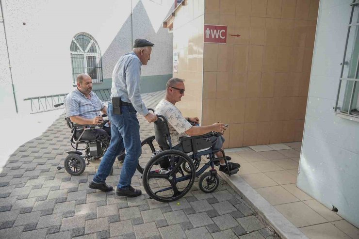 Bursa’da engelli vatandaşlar, engele takılmadan ibadet etmek istiyor
