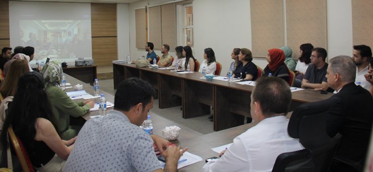 Kamu hastanelerinin durumu toplantıda değerlendirildi