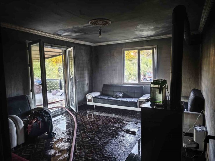 Bilecik’te ev yangını korkuttu