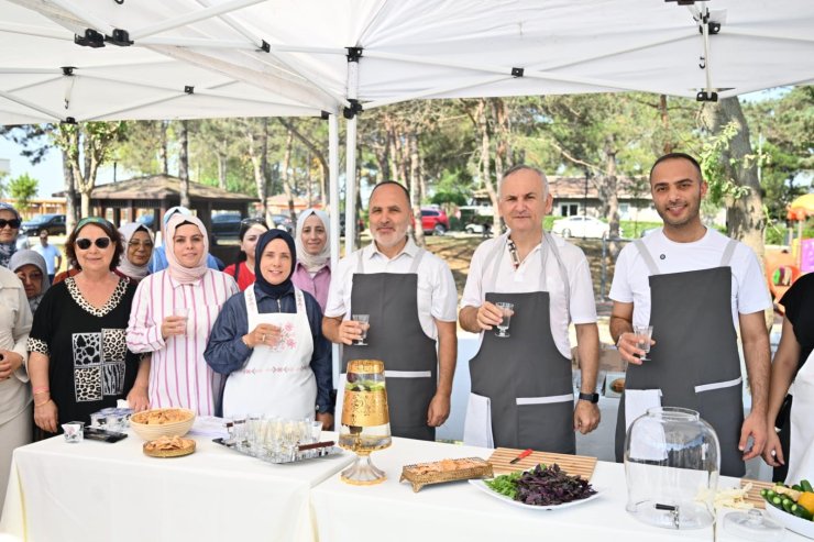 Gaziosmanpaşa Belediyesi’nin yenilediği Millet Bahçesi’ne ilk adımı kadınlar attı
