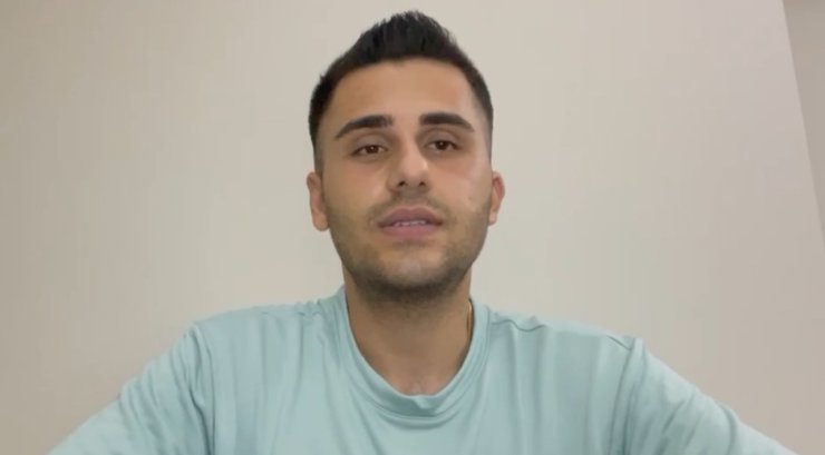 Depremde enkazdan çıkan genç, üniversiteden mezun olmasıyla adadığı kurbanın etini konteyner kentte dağıtarak yürekleri ısıttı