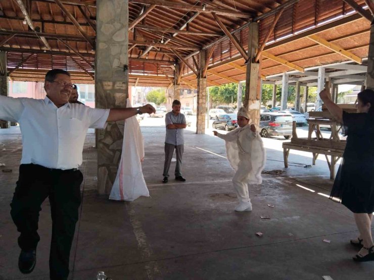 Fedakar dayı, kardeşinin emanetine sahip çıktı; Arın erkekliğe adım attı