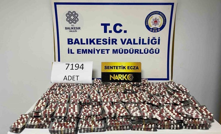 Ayvalık’ta 3 uyuşturucu satıcısı tutuklandı