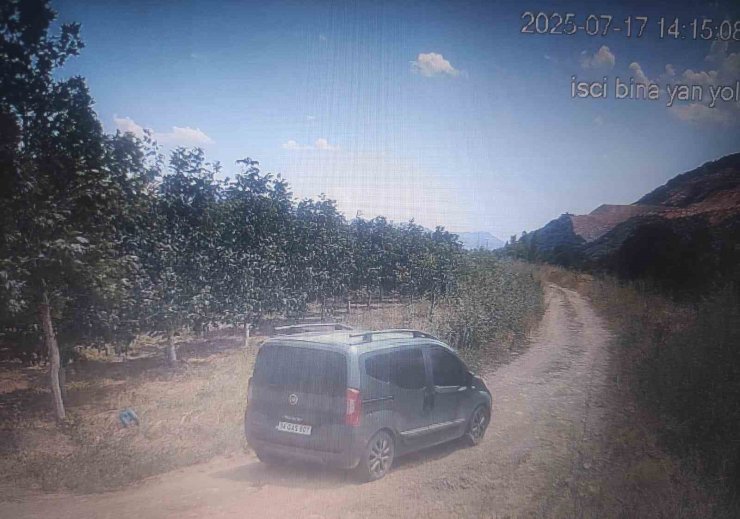 Eğirdir’de sahte plakalı araçla 3 evi soyan 4 şüpheliden 3’ü yakalandı