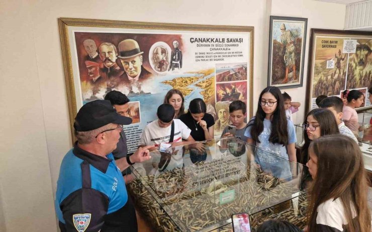 Mersin polisinden eğlence ve eğitim dolu gezi