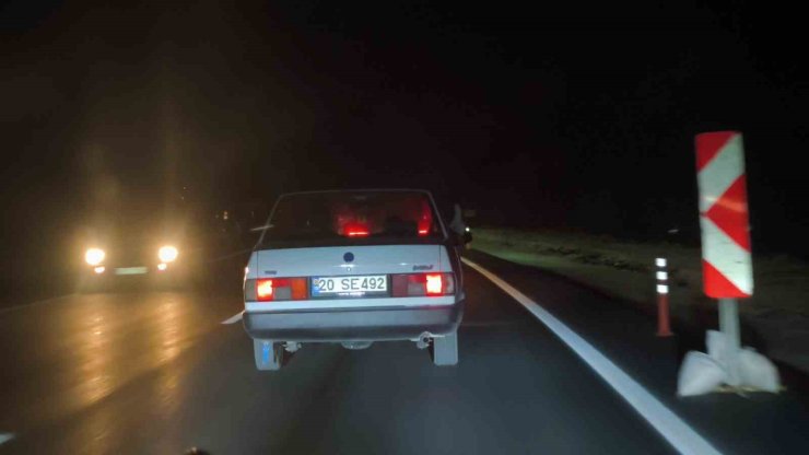 Yolcu ayağını çıkardı, cezayı sürücü yedi