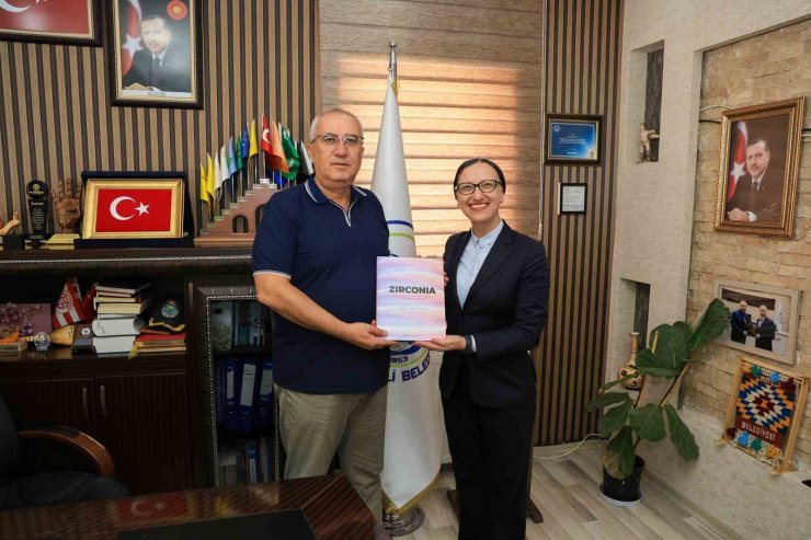 Çamelili bilim insanı Prof. Dr. Özcan’a büyük onur