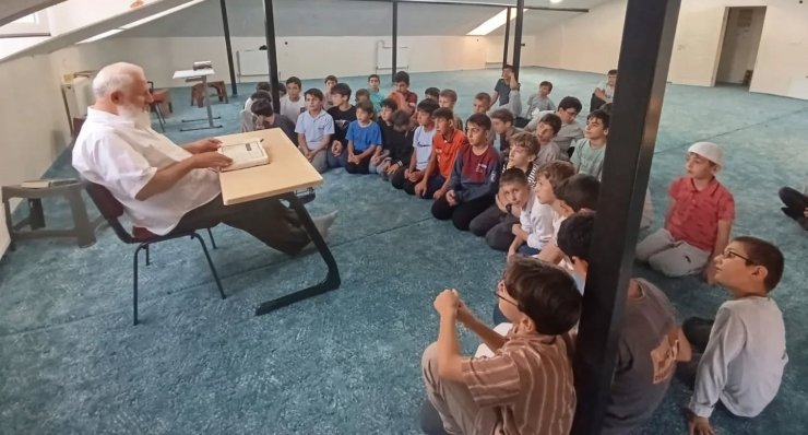 Kur’an kursu öğrencilerine ailenin önemi anlatıldı