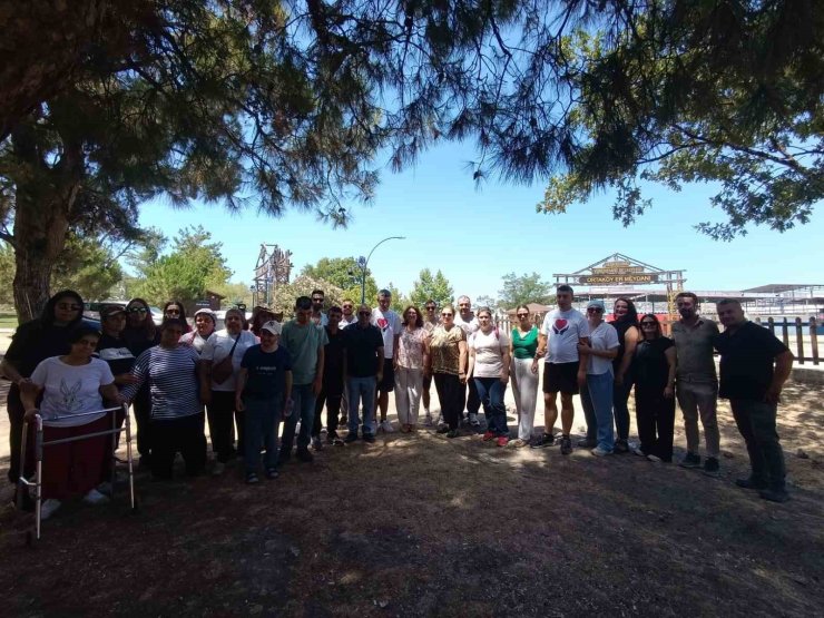 Özel bireyler ata bindi, gönüllerince eğlendi