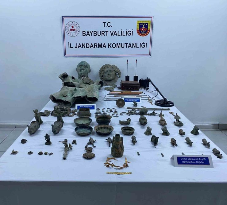 Orta Çağ, Demir Çağı ve Roma Dönemi’ne ait 156 tarihi eser ele geçirildi