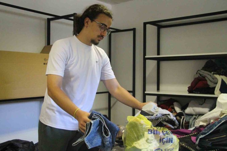 Ücretsiz kıyafet projesiyle hem çevre hem toplum kazanıyor