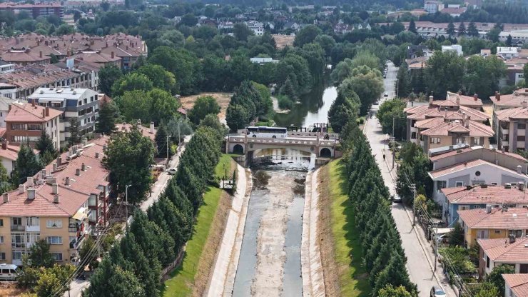 Porsuk Çayı’nın su seviyesi azaldı