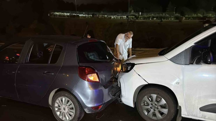Eyüpsultan’da feci kaza... 16 araç birbirine girdi: 6 yaralı