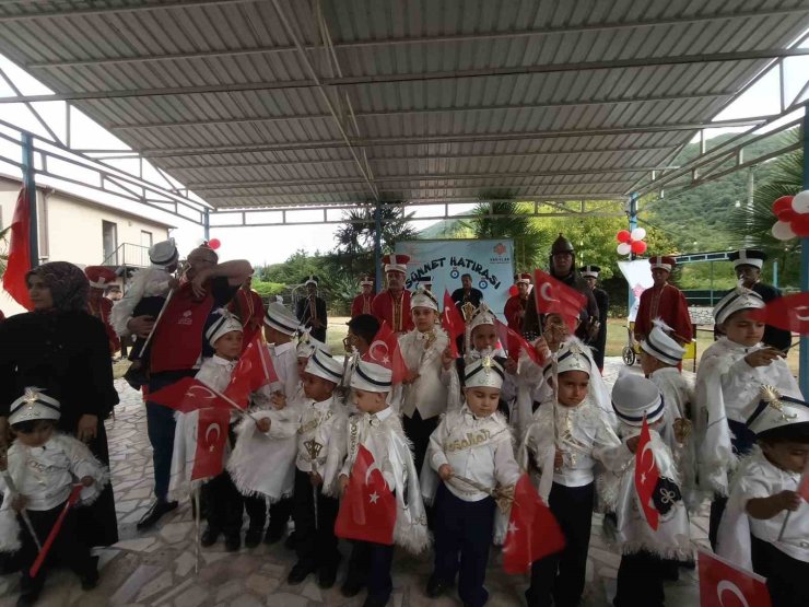 Geleneksel Sünnet Şöleni’nde 529 yıllık vakıf geleneği Yalova’da yeniden canlandı