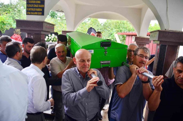 Başkan Kul, kardeşini toprağa verdi