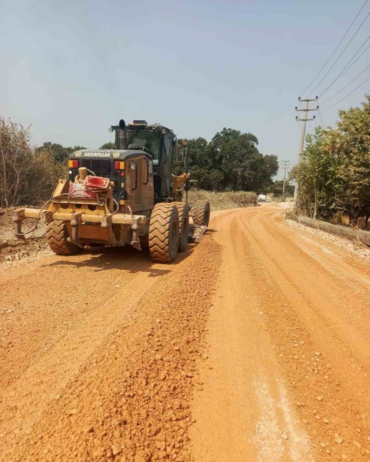 Büyükşehir’le kırsal kesimde yol kalitesi artıyor