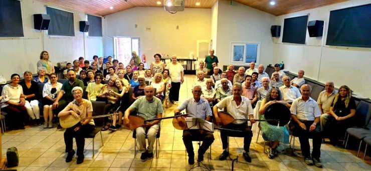 Eskişehir’de Meşk Derneği Korosu, sanatçı Ali Erdoğdu’yu türkülerle andı