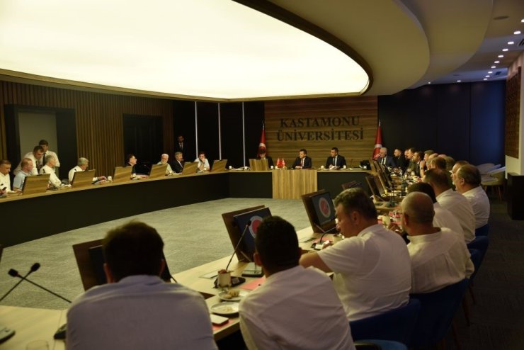 Kastamonu Üniversitesi’nde üniversite-iş dünyası istişare toplantısı gerçekleştirildi