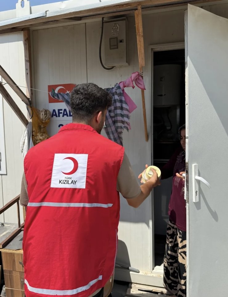 Kızılay’dan konteyner kentteki depremzedelere kahvaltılık desteği