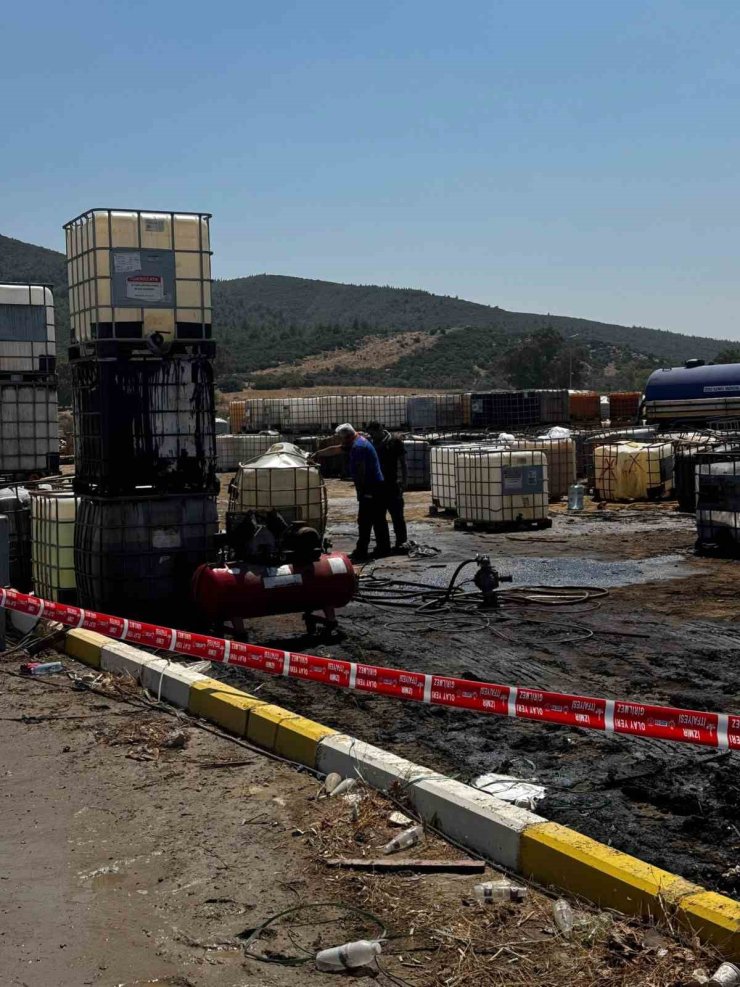 Torbalı’da kaçak akaryakıt toplama alanında patlama: 16 araçta hasa