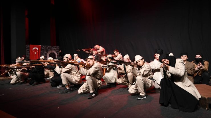 Pursaklar’da perde ‘2’nci Tiyatro Günleri’ için açılıyor